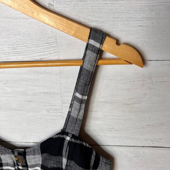 American Eagle Top Womens Size Medium Black & White Gingham Crop Tank Buttons - Picture 9 of 16